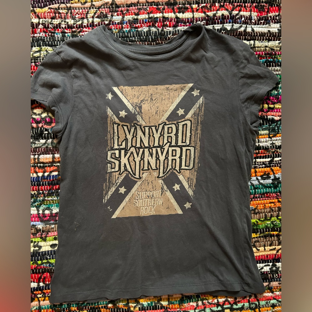 Lynryd Skynrd Band Tee VINTAGE Size Small